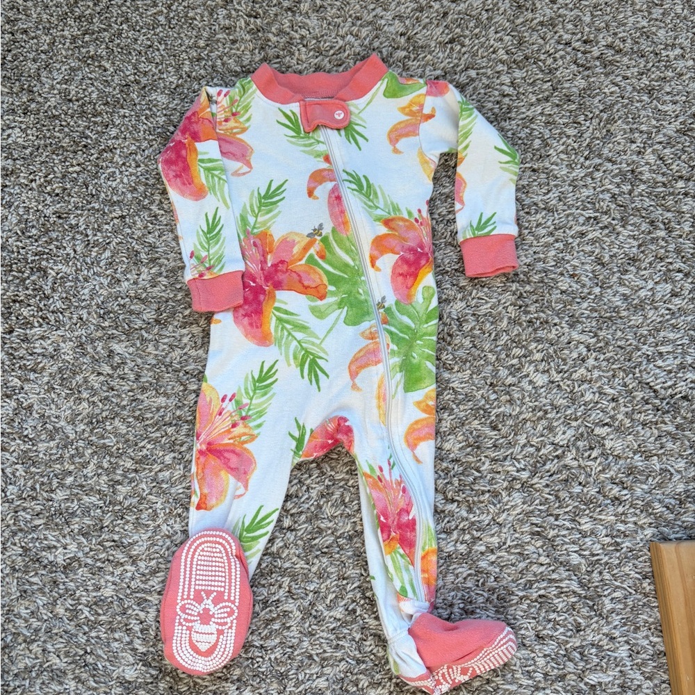 Burt’s bees baby girl 3-6